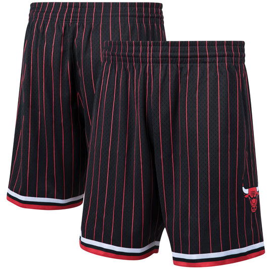 Men's Chicago Bulls Mitchell & Ness 1996-97 Black Hardwood Classics Swingman Shorts