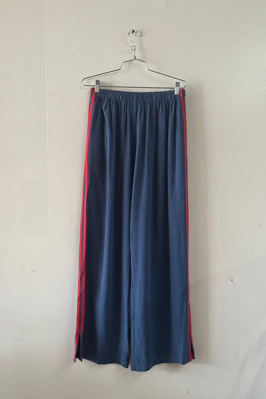 #44: L Scrap Sporty Lazy Pants Soft Linen - Midnight Blue / Red