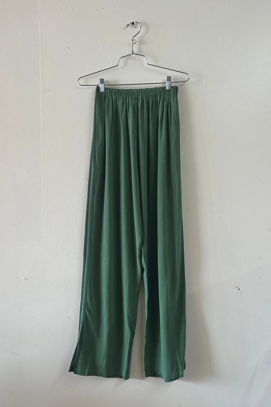 #19: XS Scrap Sporty Lazy Pants Soft Linen - Mid Green / Forest Green