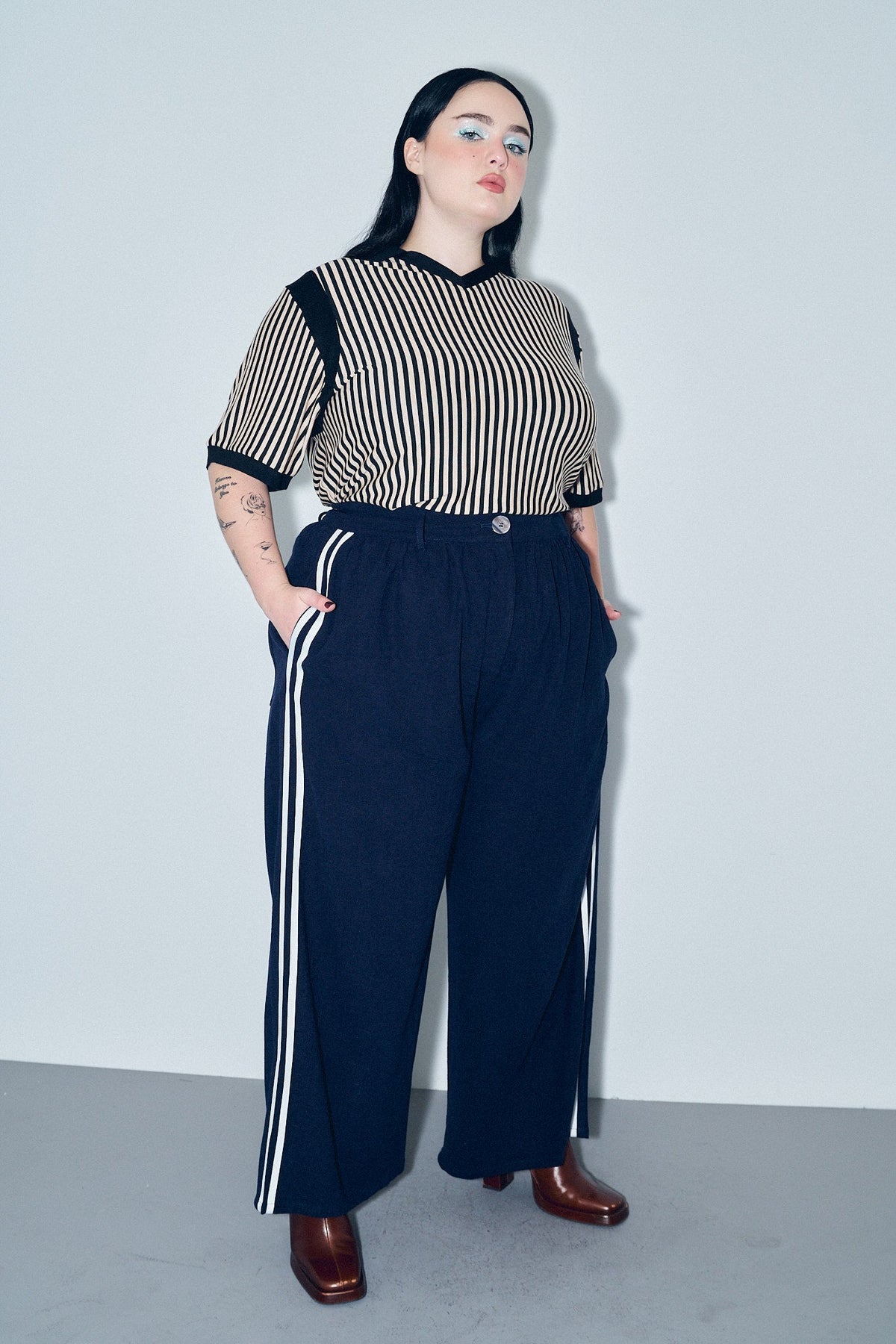 Straight Leg Trousers Thick Linen Navy Sporty